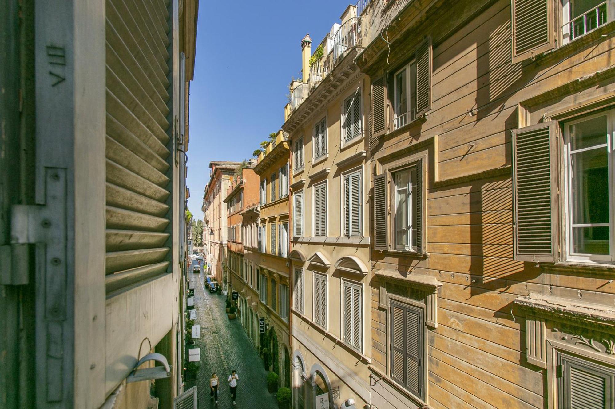 Rome Central Suite Via Vittoria, Rome